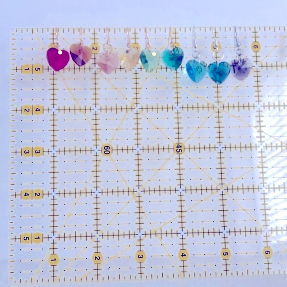 New Sparkling Glass Crystal Dangling Heart Handmade Earrings Pastel Mint Green - Picture 5 of 6